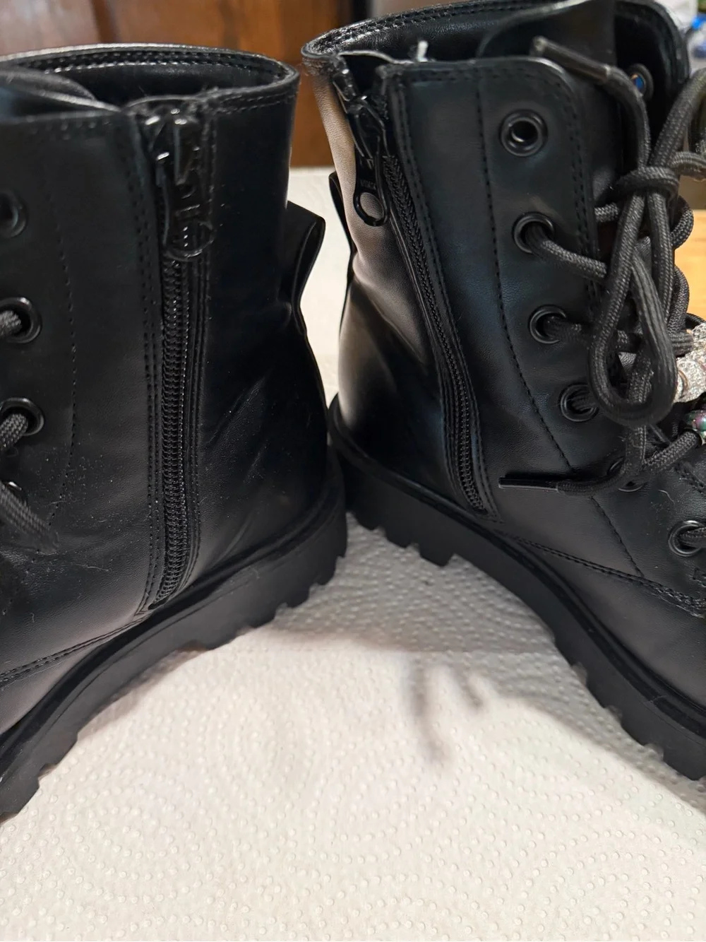 art class Black Kids Lace-Up Combat Boots with Beaded Lace Charms